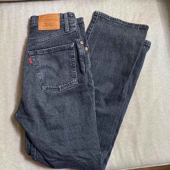 Levi Jeans - Picture 3 of 5